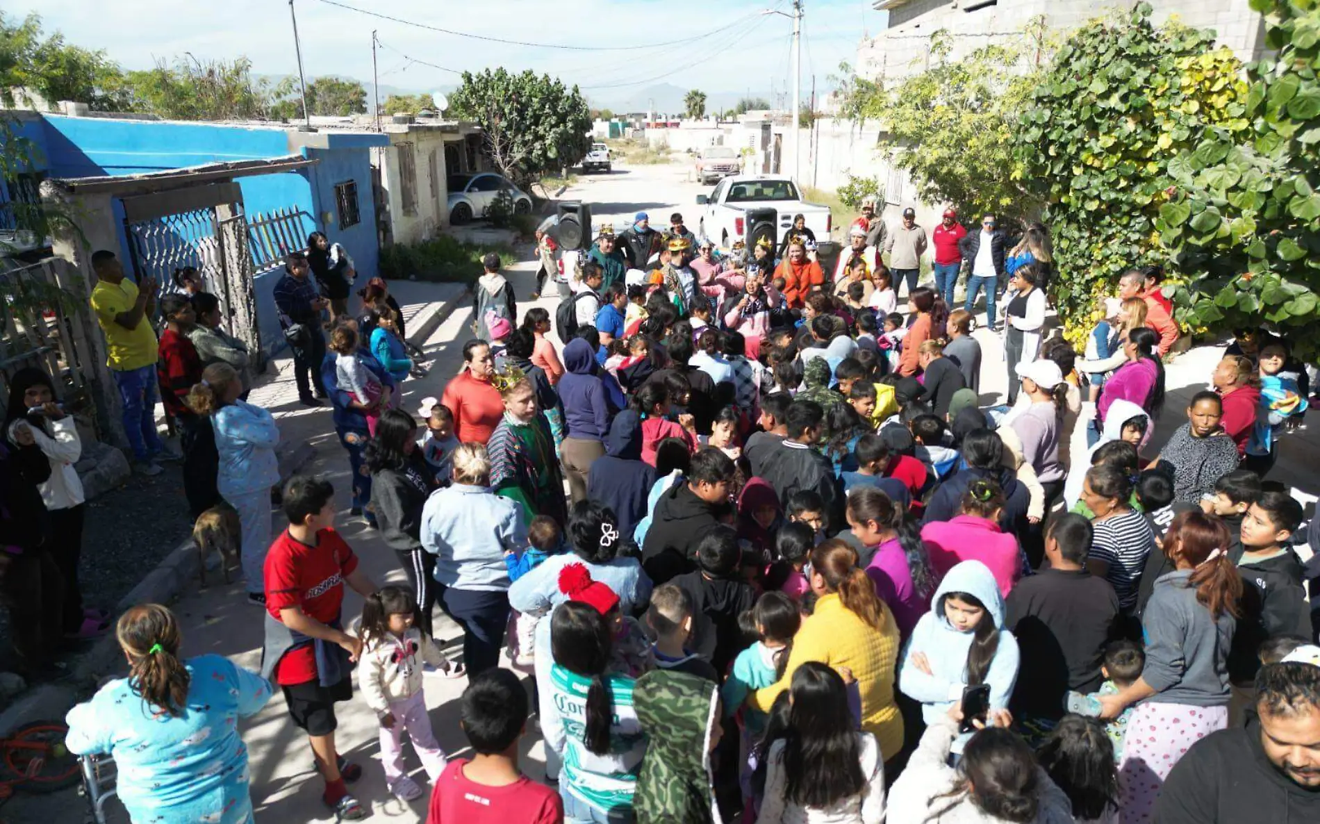 Reparten juguetes a niños de Gómez Palacio